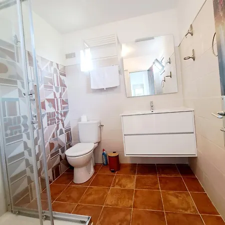 Ecrin De Verdure De 45 M2 - A 400m - Jardin, Parking Prive, Wifi