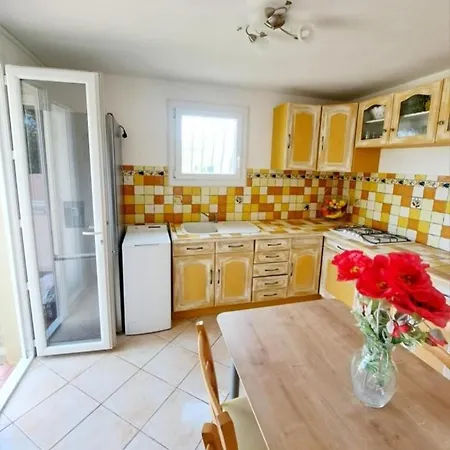 Ecrin De Verdure De 45 M2 - A 400m - Jardin, Parking Prive, Wifi ル・ブリュスク